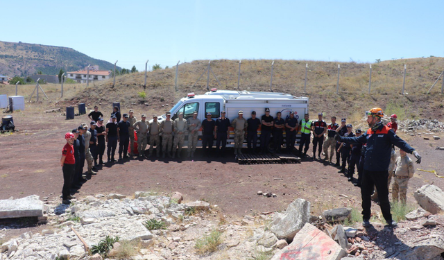 AFAD Eskişehir’den jandarma personeline arama kurtarma eğitimi