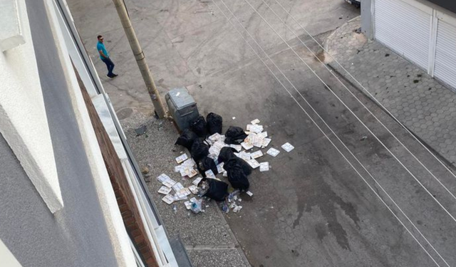 Çamlıca Mahallesi'ndeki çöpler tepki topladı