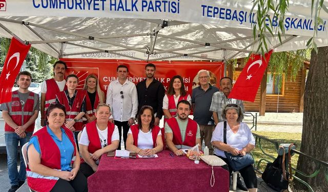 CHP Tepebaşı İlçe Başkanlığı stant kurdu