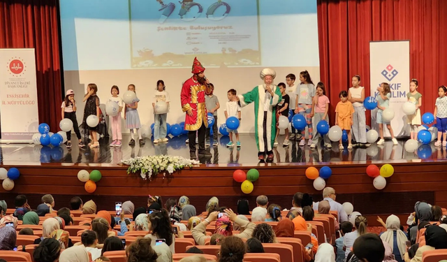 Eskişehir'de Yaz Kur'an Kursu öğrencileri için renkli çocuk şenliği