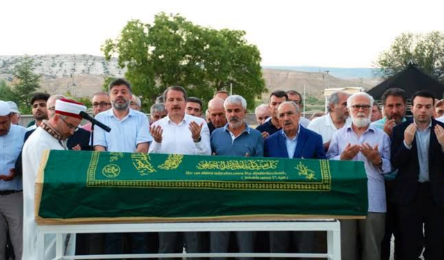 Eskişehir Memur-Sen İl Temsilcisi Akar:" Ebedi aleme uğurladık"