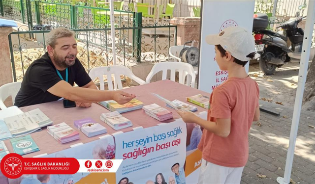 Eskişehir İl Sağlık Müdürlüğü'nden aşı bilinçlendirme çalışması