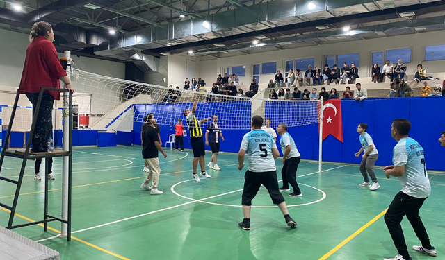 İnönü 6. Geleneksel Voleybol Turnuvası'nda 5. gün maçları tamamlandı