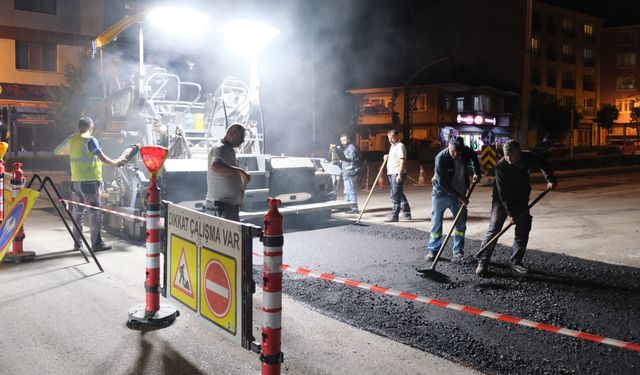 Eskişehir Büyükşehir'den Uluönder'de gece mesaisi