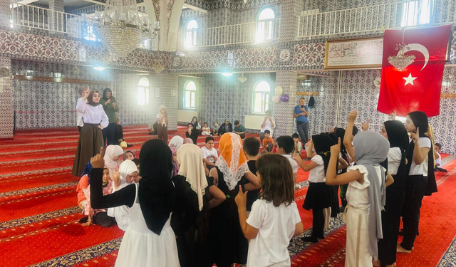 Eskişehir'de Emek Miraç Camii Yaz Kur’an Kursu kapanış programı gerçekleştirildi