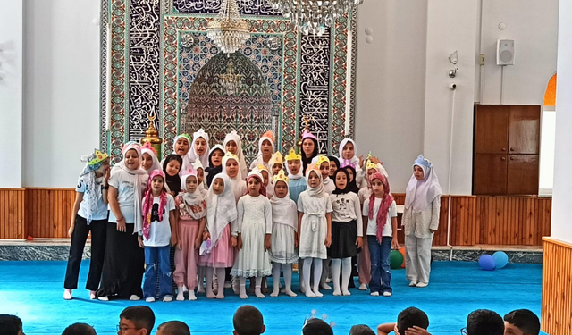 Odunpazarı Müftülüğü 71 Evler Hilal Camii Yaz Kur’an Kursu kapanış programı düzenledi