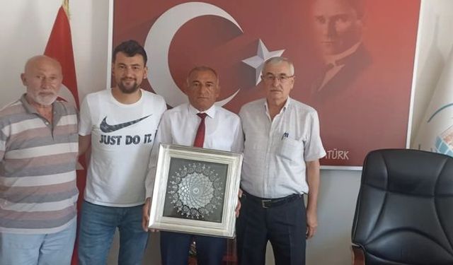 Önceki Dönem Sivrihisar Belediyesi Meclis Üyesinden Başkan Belceli'ye ziyaret