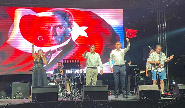 CHP Tepebaşı 30 Ağustos konserleri coşkusuna dahil oldu