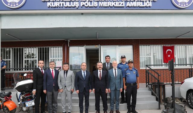 Vali Aksoy Kurtuluş Polis Merkezi Amirliği'ni ziyaret etti