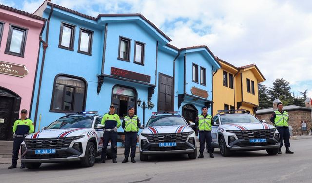 Eskişehir İl Jandarma Komutanlığına 5 yeni trafik aracı teslim edildi