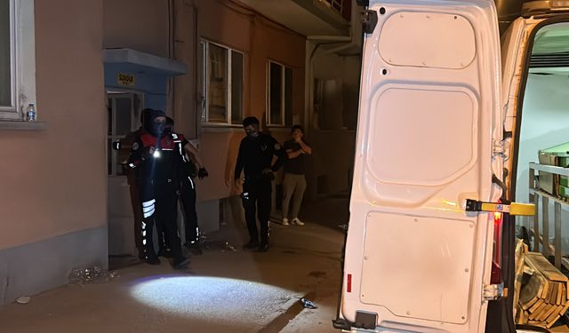 Eskişehir'de korkunç ölüm: Cesedi evden çıkaramadılar!