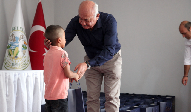 Alpu Belediyesi'nden öğrencilere destek