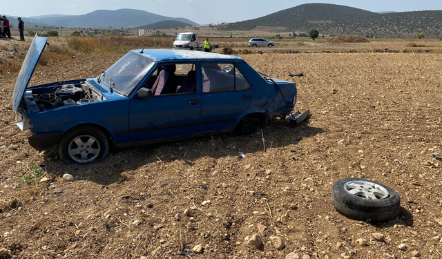 Bilecik'te şarampole uçan aracın sürücü yaralandı