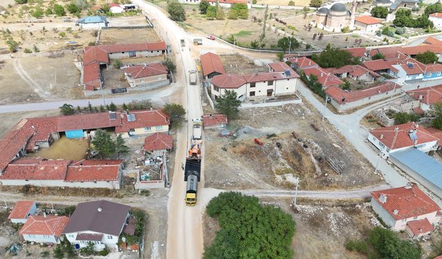 Eskişehir'de yol yapım çalışmaları aralıksız devam ediyor