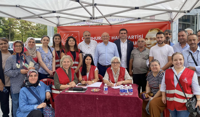 CHP Tepebaşı yeni üyeler için rozet töreni yaptı