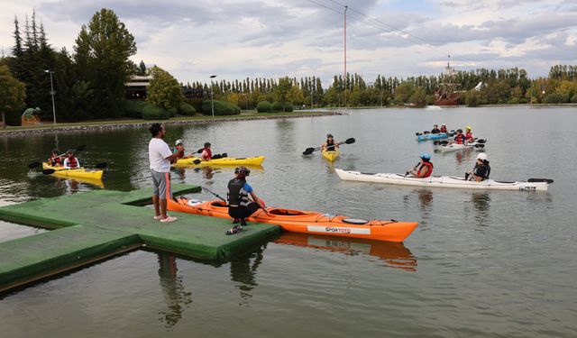 Eskişehir'de deniz kanosu eğitimleri başladı