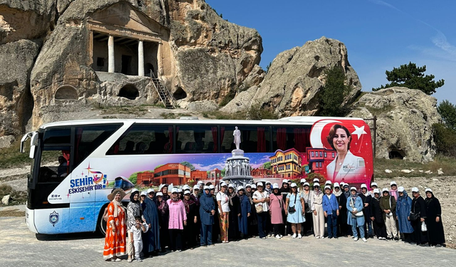 Emek Mahallesi sakinleri Frig Vadilerini doyasıya gezdi