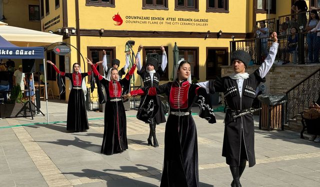 ESKAFDER Uluslararası Ahşap Heykel Festivali ve Seramik Çalıştayına katıldı