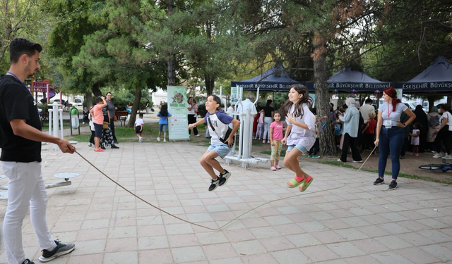 Eskişehir'de çocuklar şenlikte buluştu