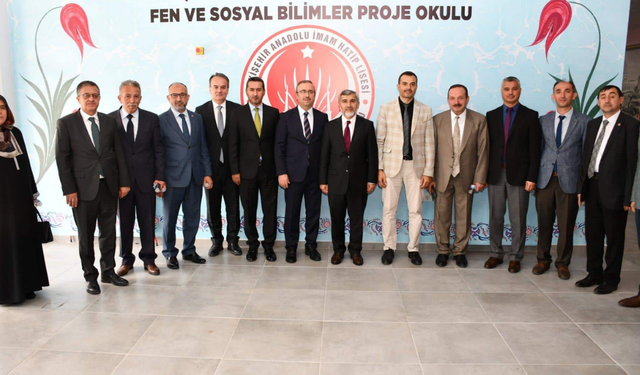 Eskişehir'de iki yeni eğitim binasının açılışı yapıldı