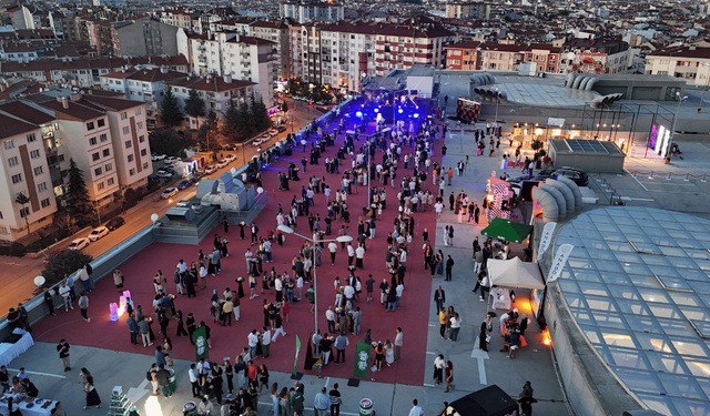 Eskişehir'de gençler ve işverenler bir araya geldi