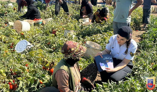 Eskişehir'de kadınlar KADES uygulaması hakkında bilgilendirildi