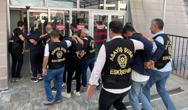 Eskişehir'de asker eğlencesinde polise direnen 4 kişi serbest bırakıldı