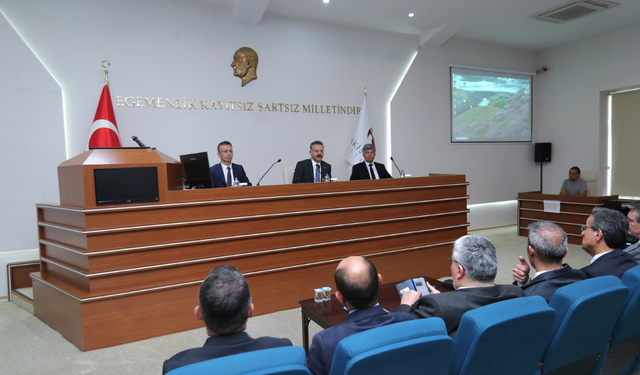 Eskişehir'de yeni alınacak asayiş trafik tedbirleri görüşüldü