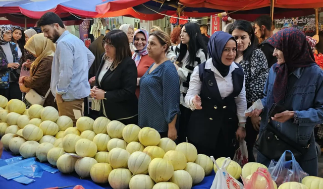 Lale Yıldıran Şahin esnafla buluştu