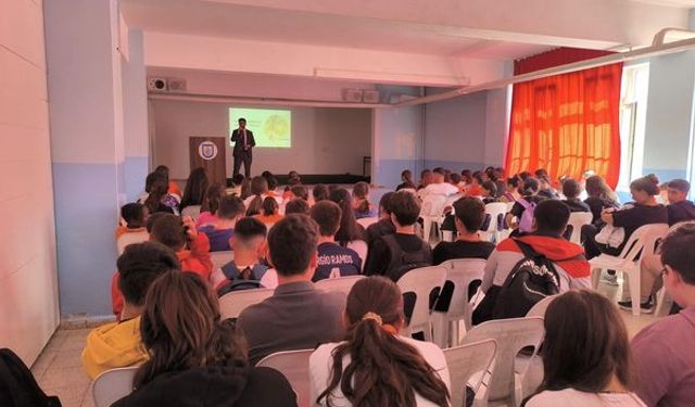 Odunpazarı ilçe Müftülüğü öğrencilere konferans verdi