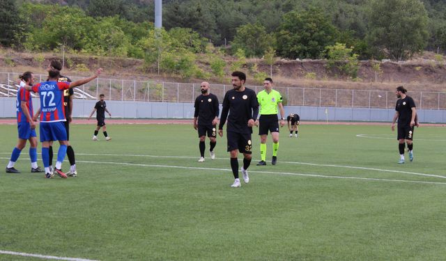 TFF 3 Lig'de Anadolu Üniversitesi, evinde yıkıldı