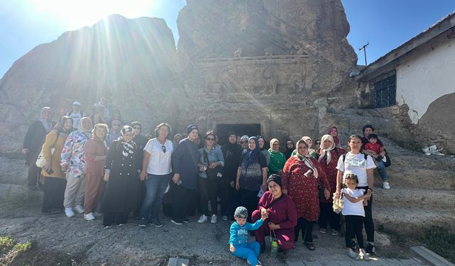 Eskişehirli vatandaşlar Frig vadilerini doyasıya gezdi