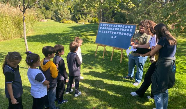 Minikler Es Çocuk Evi ve Hayvanat Bahçesi’nde hayvanları tanıdı