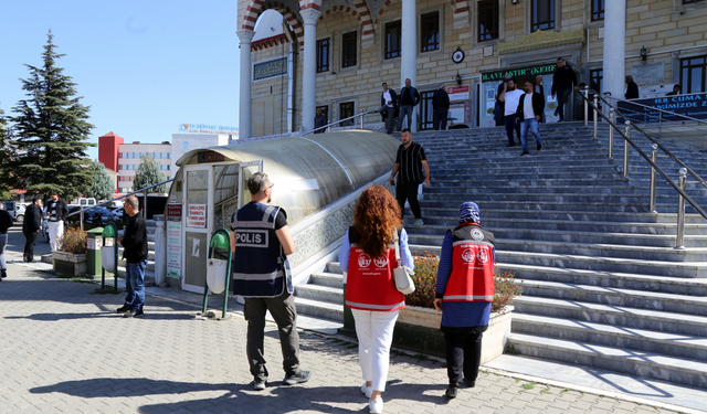 Eskişehir'de sokakta çalışan çalıştırılan çocuklarla mücadele çalışması