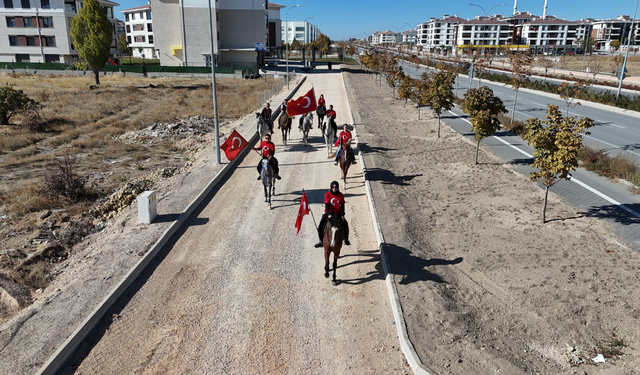 Eskişehir'deki atçılık kulübünden görkemli Cumhuriyet Bayramı kutlaması