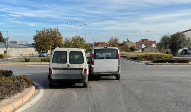 Çankaya Mahallesi'nde maddi hasarlı kaza