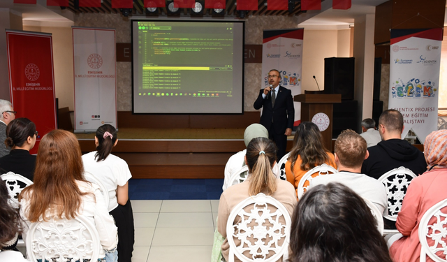 Eskişehir'de Scientix Projesi STEM Eğitimi Çalıştayı başarıyla tamamlandı