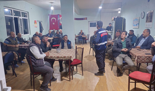 Eskişehir'de jandarma ekipleri vatandaşları bilgilendirdi