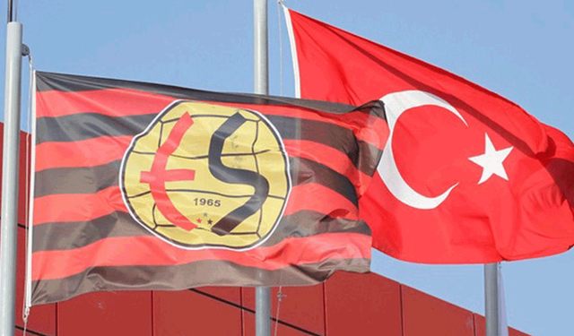 Eskişehirspor bayrakları Çifteler'de de sokakları süsleyecek