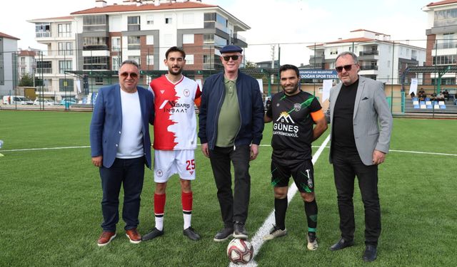 Odunpazarı'nda yenilenen tesiste ilk maç oynandı