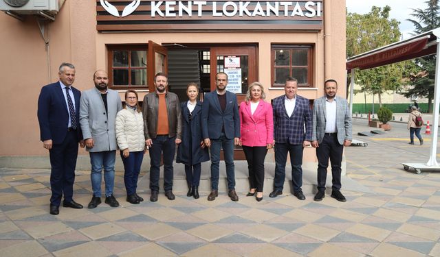 Odunpazarı Belediyesi meclis üyelerinden "Askıda Yemek" uygulamasına destek