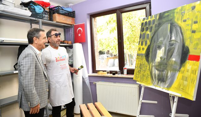 Tepebaşı'nda ressam ve şairler eserlerini şekillendirdi