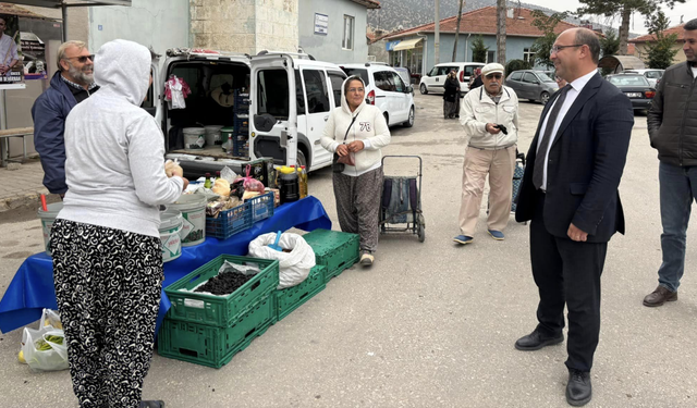 Başkan Tepe pazar esnafıyla buluştu