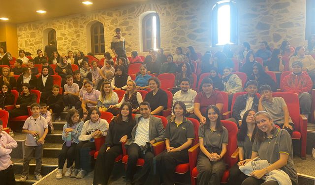 Eskişehir'de “Yunus Emre ile Kişilik İnşası” konulu konferans büyük ilgi gördü