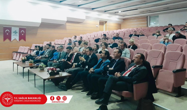 Yunusemre Devlet Hastanesi'nde 2024 yılı performans değerlendirme toplantısı