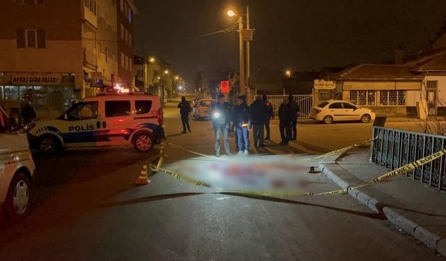 Eskişehir'de arkadaş kavgası kanlı bitti: 1  yaralı