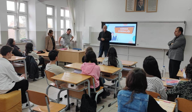 Eskişehir'de akran zorbalığı semineri verildi