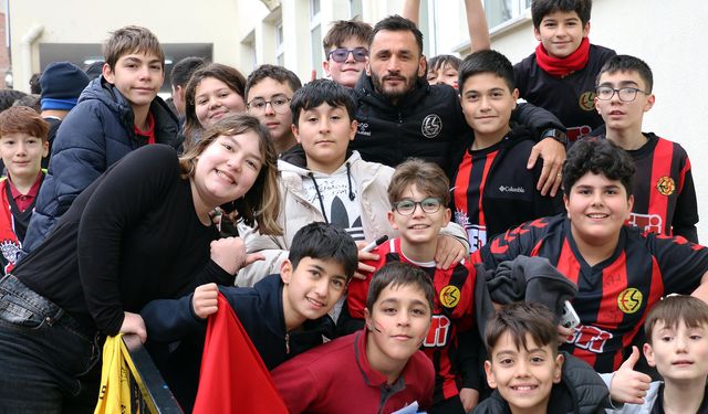 Eskişehirspor A Takımı öğrencilerle buluştu