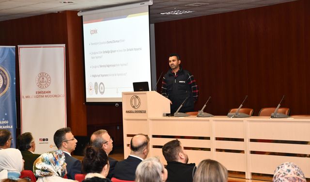 "En İyi Narkotik Polisi Anne" projesi kapsamında madde bağımlılığı hakkında eğitim verildi