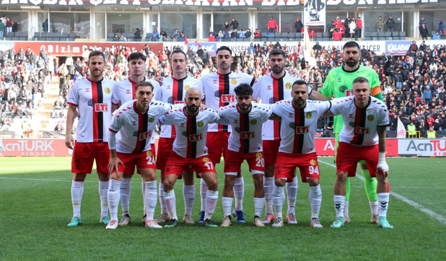 Eskişehirsporlu Hüseyin Tokmak: "Düzeltmemiz gereken şeyleri düzeltmedik"